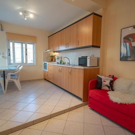 Attica Train Station 1 Bedroom 4 Pers Apartment Афины Экстерьер фото